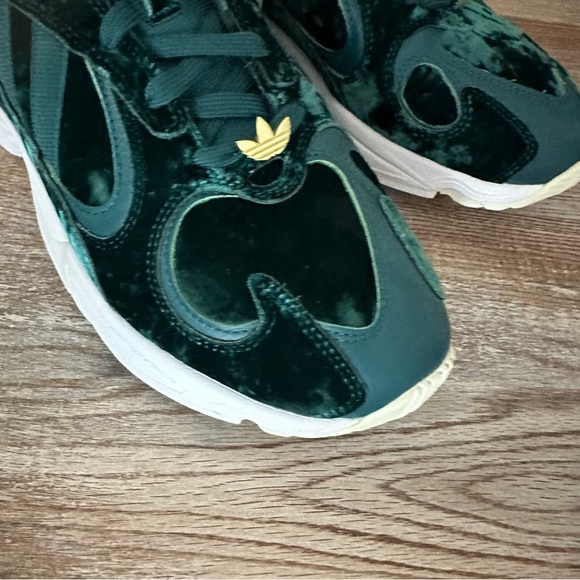 Adidas Yung 1 Velvet Pack Sneakers - Picture 7 of 14